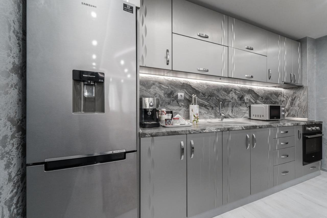 City Apartments - A Brand New Luxury & Comfy. أسينوفغراد المظهر الخارجي الصورة